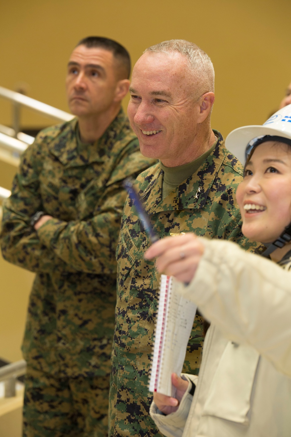 MCICOM CG visits MCAS Iwakuni