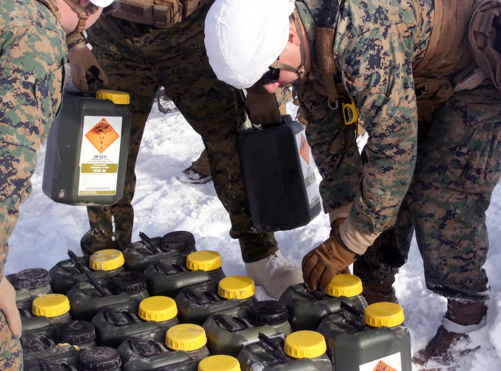 Norwegians, Marines test demolitions to prepare for Cold Response 16