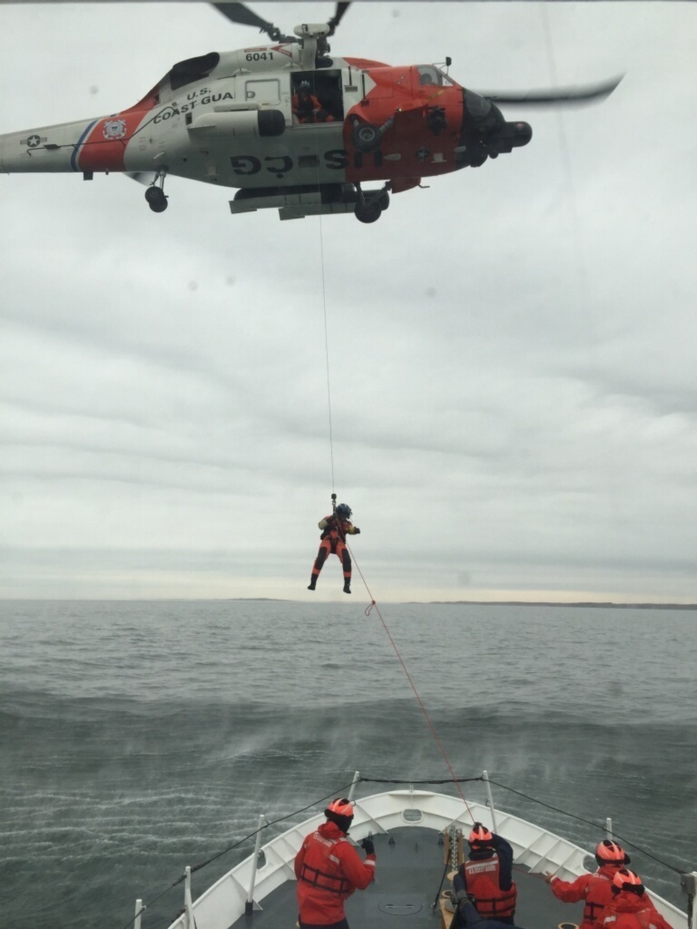 DVIDS - Images - Coast Guard hoist training in Martha's Vineyard Sound