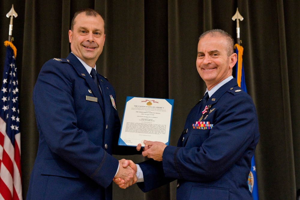 913 AMDS welcomes new commander