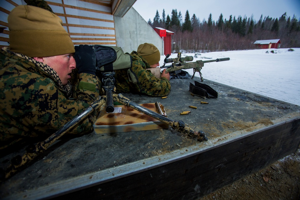 3/2 Shoots the Norwegian Hillside