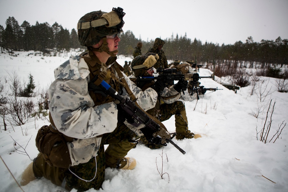 3/2 Shoots the Norwegian Hillside