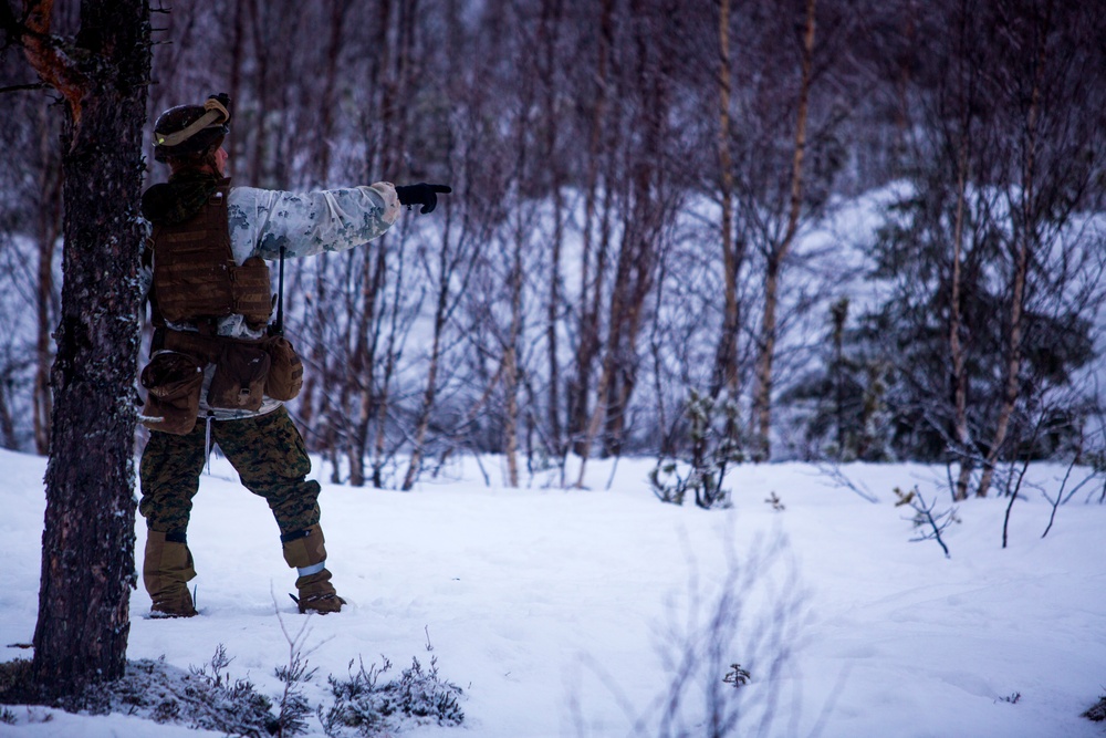 3/2 Shoots the Norwegian Hillside