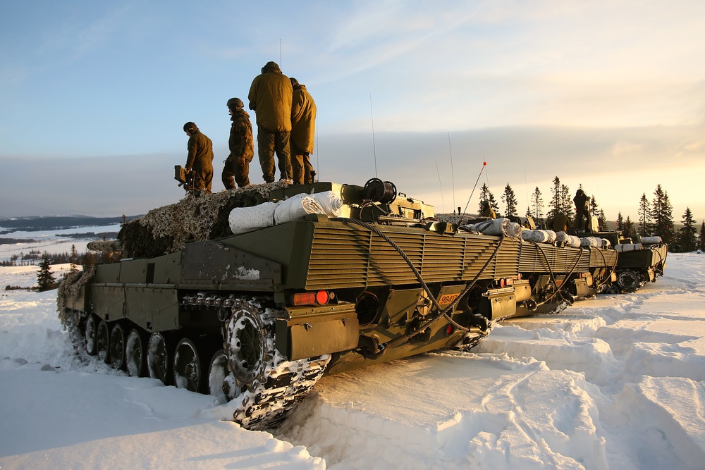 Norwegian Telemark Battalion Crews Prepare for Life-Fire Range