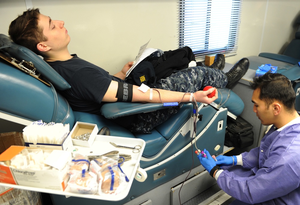 PCU Gerald R. Ford (CVN 78) conducts blood drive