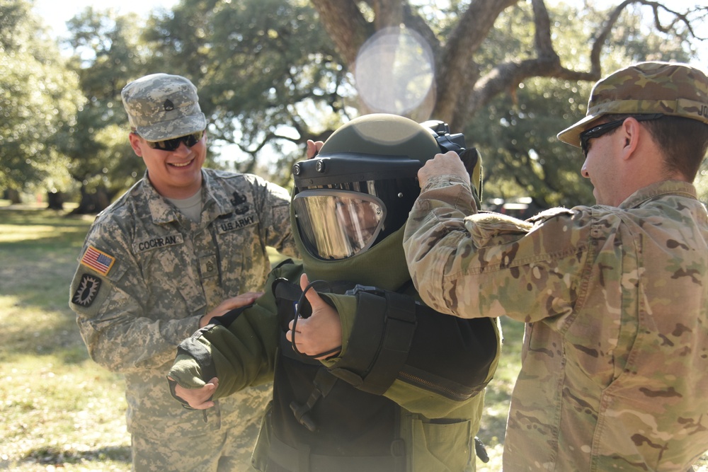 Texas Guard welcomes high school students for research tour
