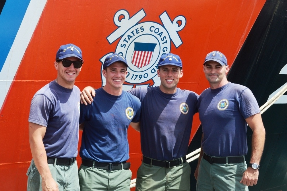 USCGC Sequoia collateral dive locker conducts final dive as team