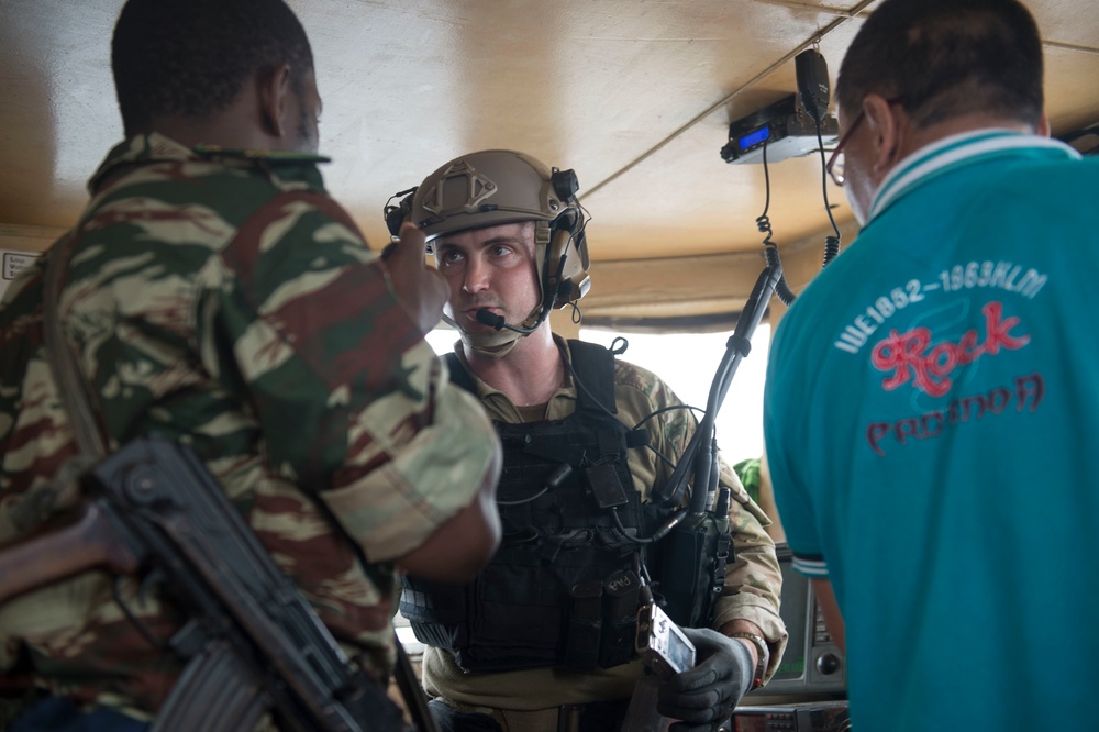 USNS Spearhead APS