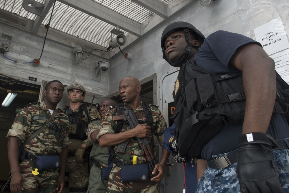 USNS Spearhead APS
