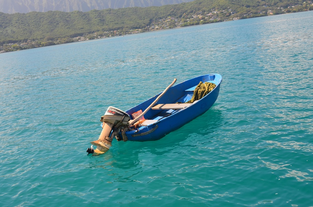Coast Guard searching for owner of unmanned adrift skiff near Kaneohe Bay, Oahu