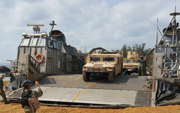 NBU-7 ships Marines to shore for NEO rehearsal