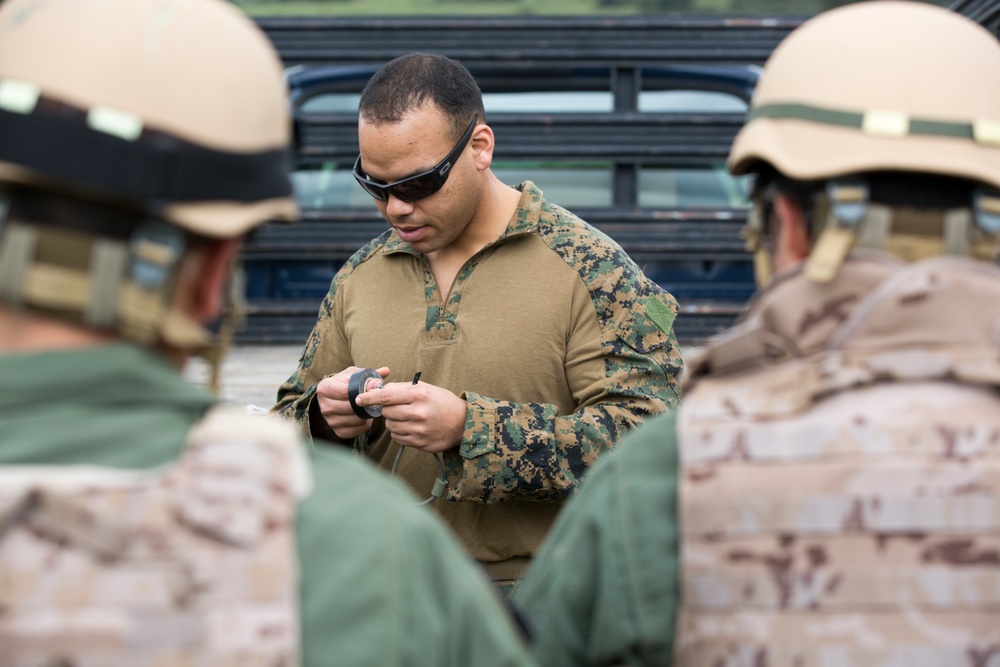 U.S. and Spanish EOD Marines hone breaching skills