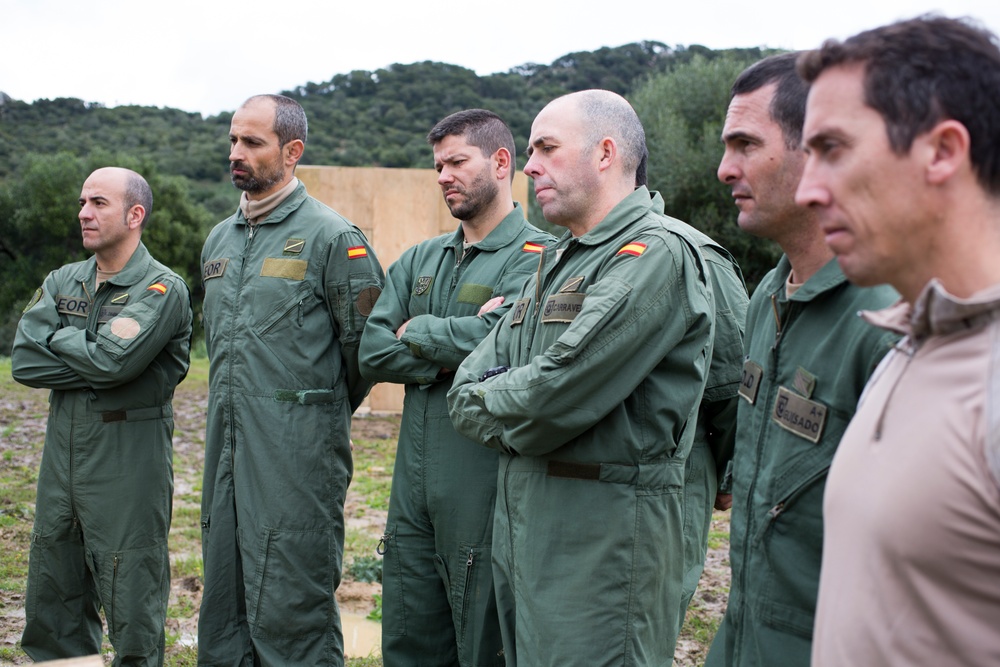 U.S. and Spanish EOD Marines hone breaching skills