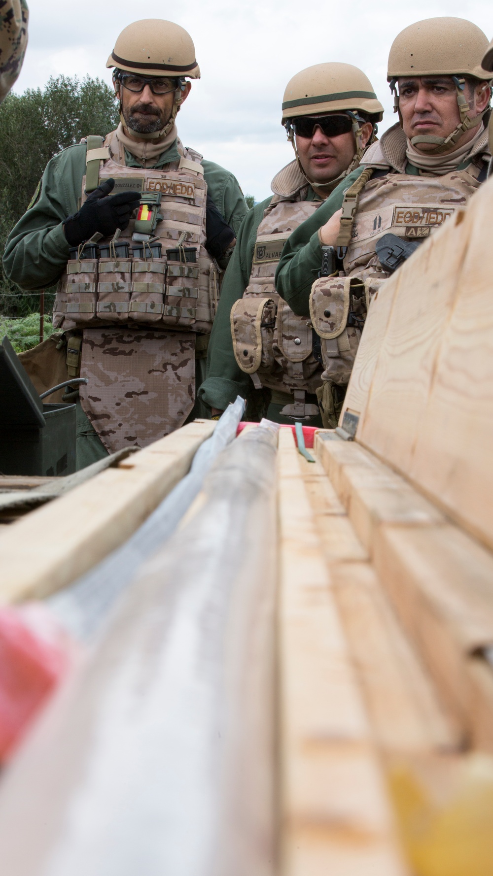 U.S. and Spanish EOD Marines hone breaching skills