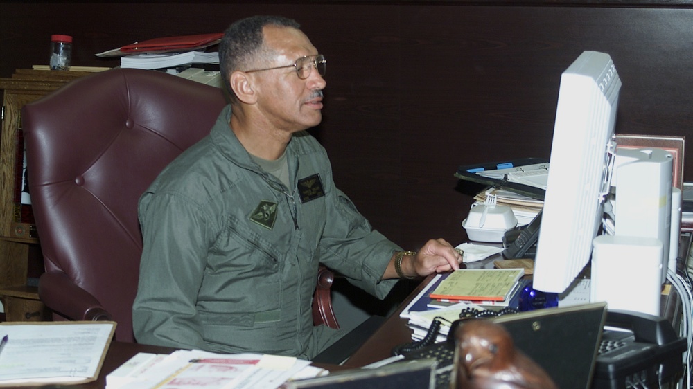 Former Marine astronaut leading flight plans for NASA’s mission