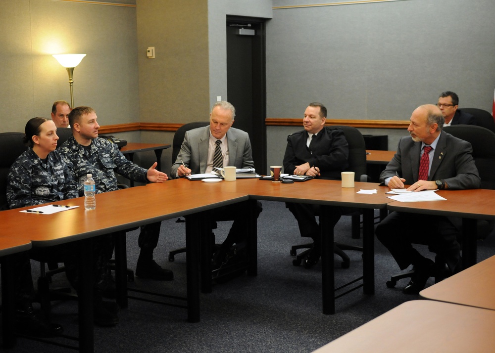 Director of Training Readiness and Strategy, deputy assistant secretary of defense visits center for Information Dominance