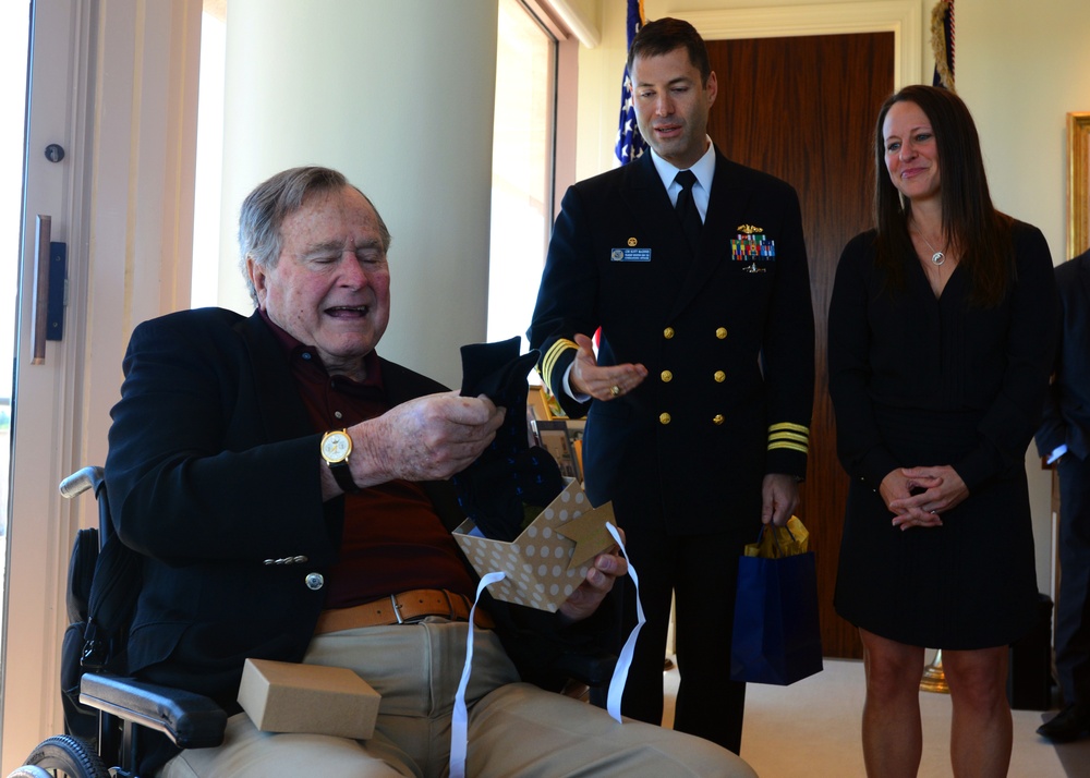 USS Houston (SSN 713) Sailors namesake visit