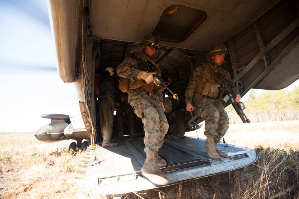 Marine Air-Ground team conducts large scale assault, offensive air support operations during Eager Response 16