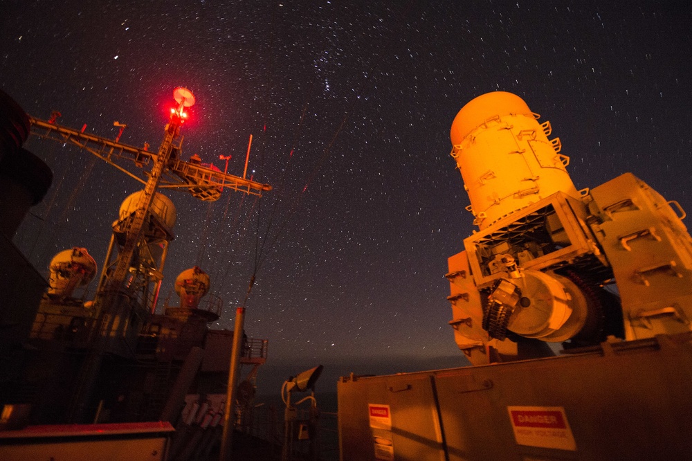 USS Anzio (CG 68) transits the Arabian Gulf