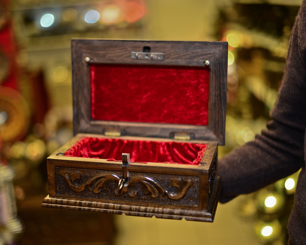 Gone, not forgotten: Daughter receives gift from fallen father