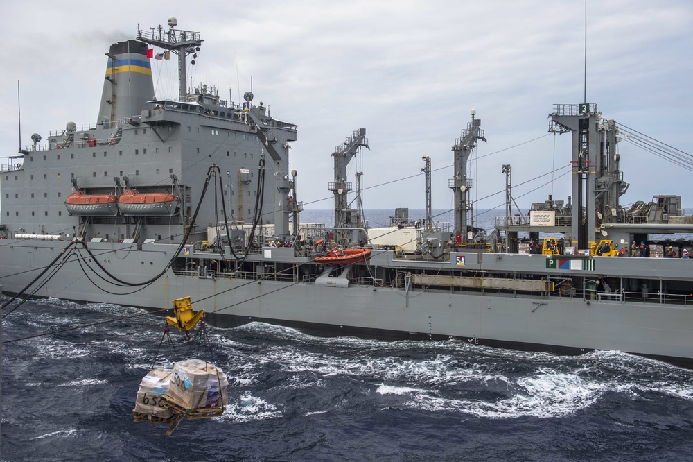 USS Antietam conducts a replenishment at sea USNS Tippecanoe