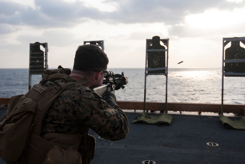 Weapon transitions: CLB 31 Marines train with rifle, pistol