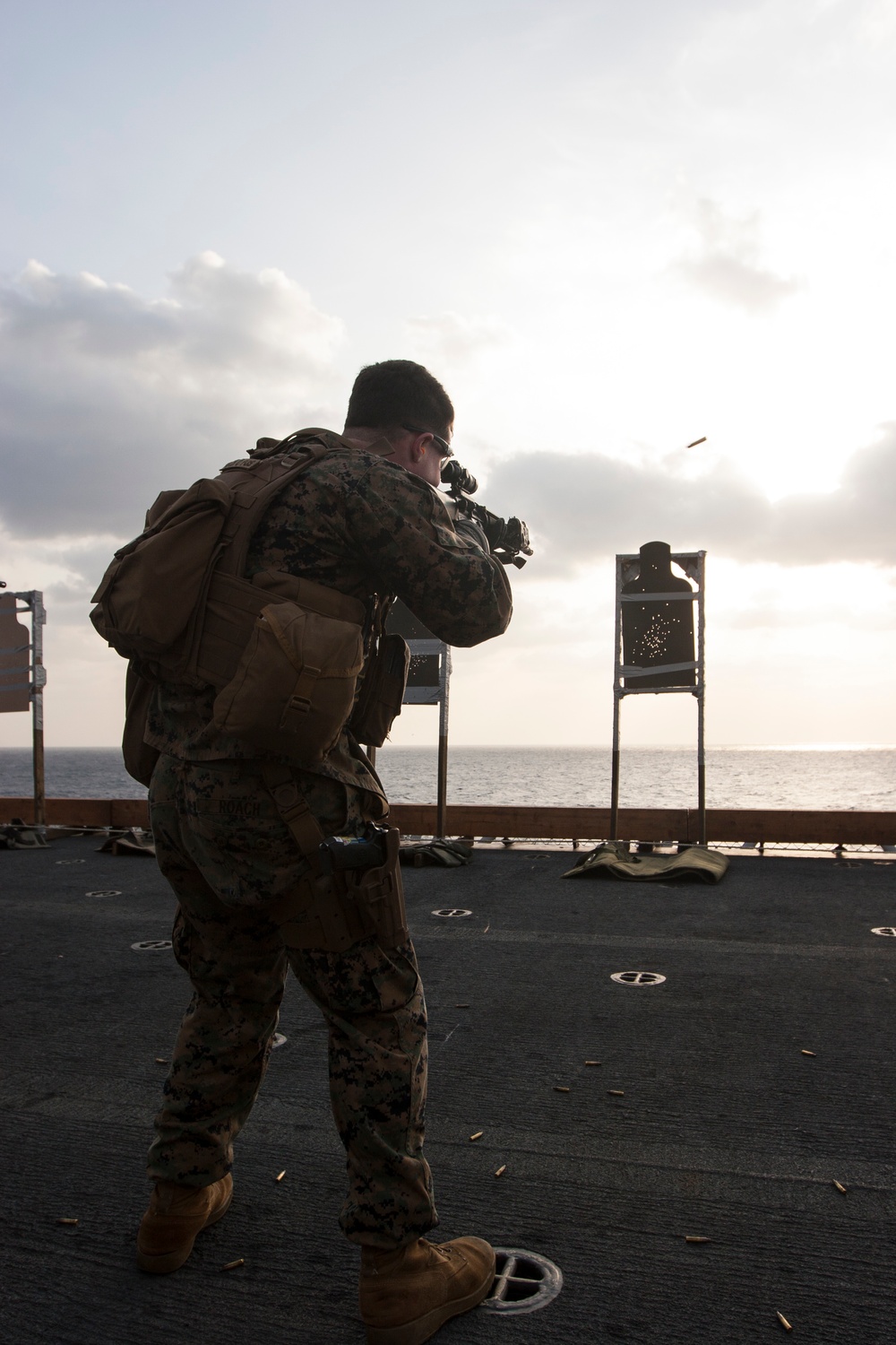 Weapon transitions: CLB 31 Marines train with rifle, pistol