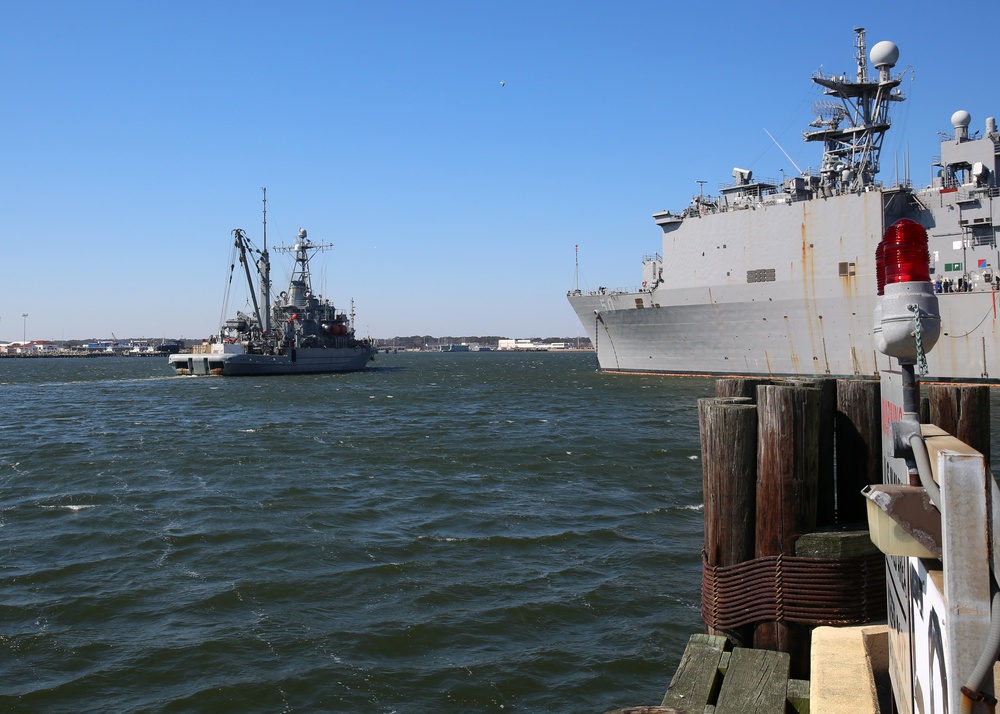 USNS Grapple deploys to Africa