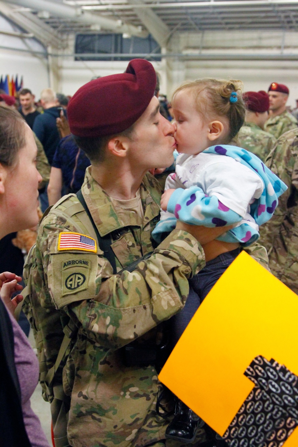 82nd Airborne Division paratroopers return home