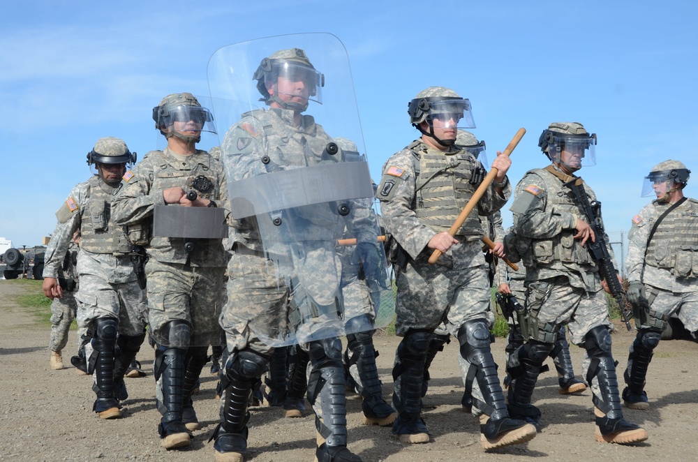 Cal Guard holds the line at Super Bowl 50