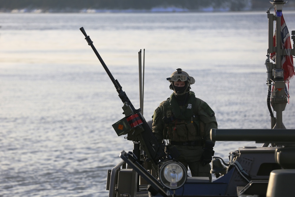 Distinguished Visitor Day marks start of Cold Response 16