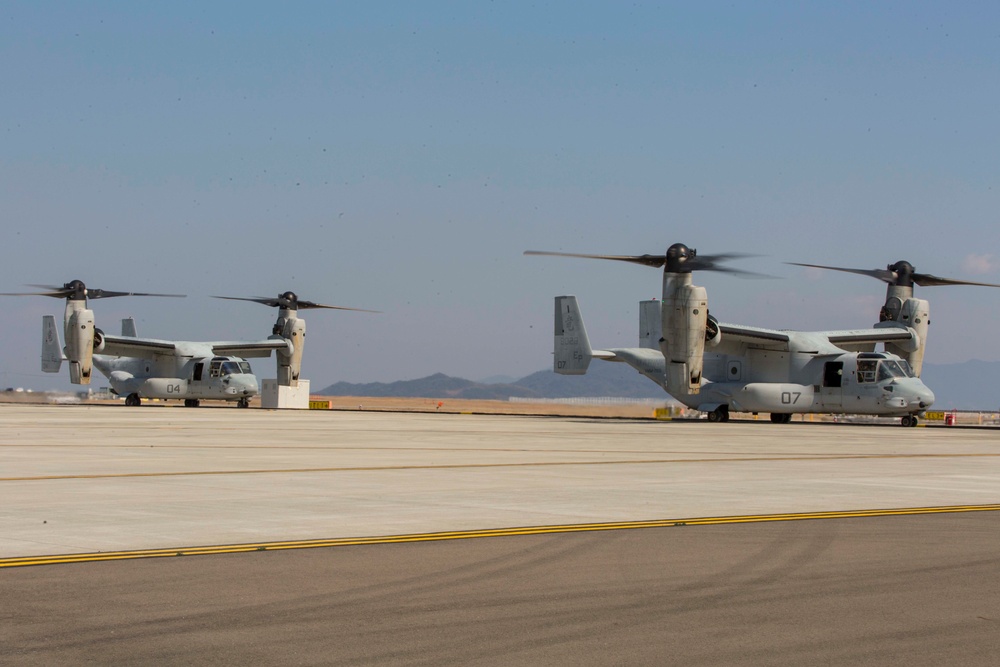 VMM-265 arrives at MCAS Iwakuni