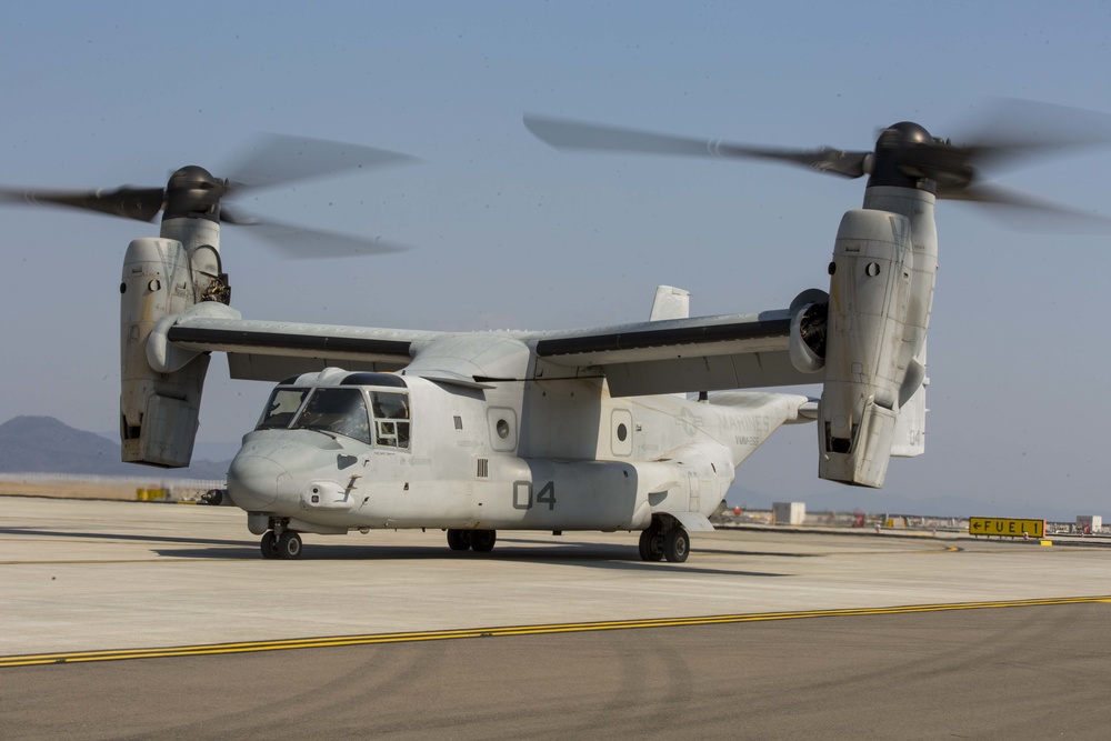 VMM-265 arrives at MCAS Iwakuni