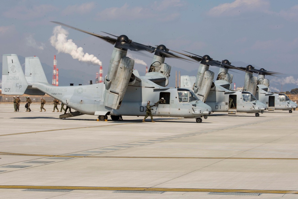 VMM-265 arrives at MCAS Iwakuni