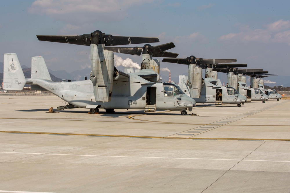 VMM-265 arrives at MCAS Iwakuni