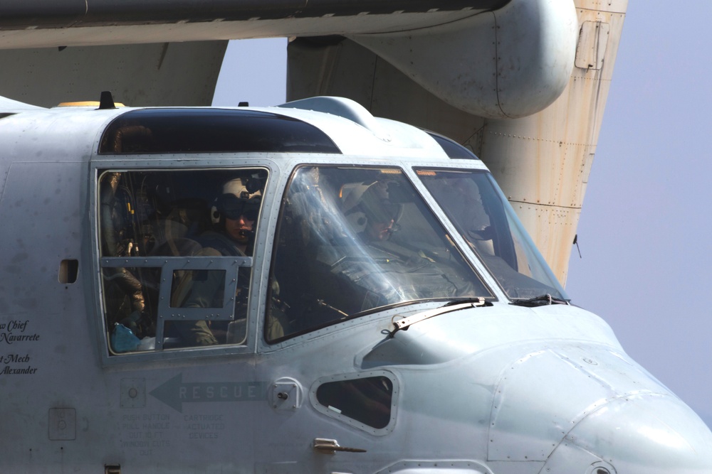 VMM-265 arrives at MCAS Iwakuni