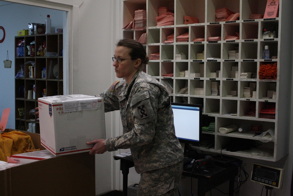 Postal Soldiers hold rodeo to wrangle Soldiers’ shipments from Kosovo