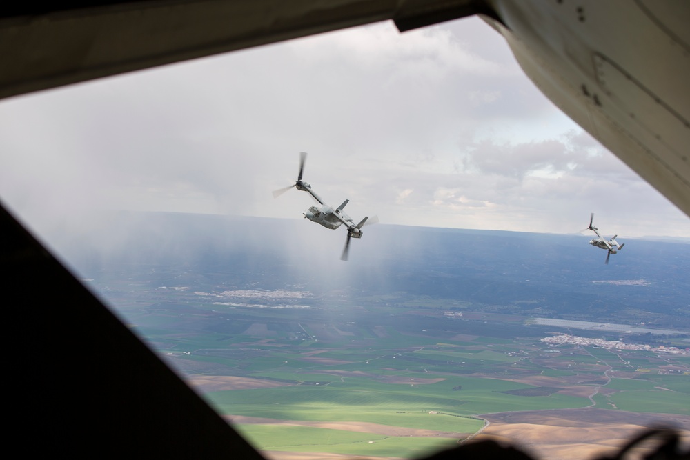 SPMAGTF-CR-AF participates in exercise Sky Soldier