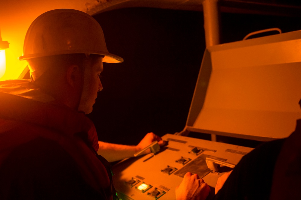 Man overboard drill aboard USS Kearsarge