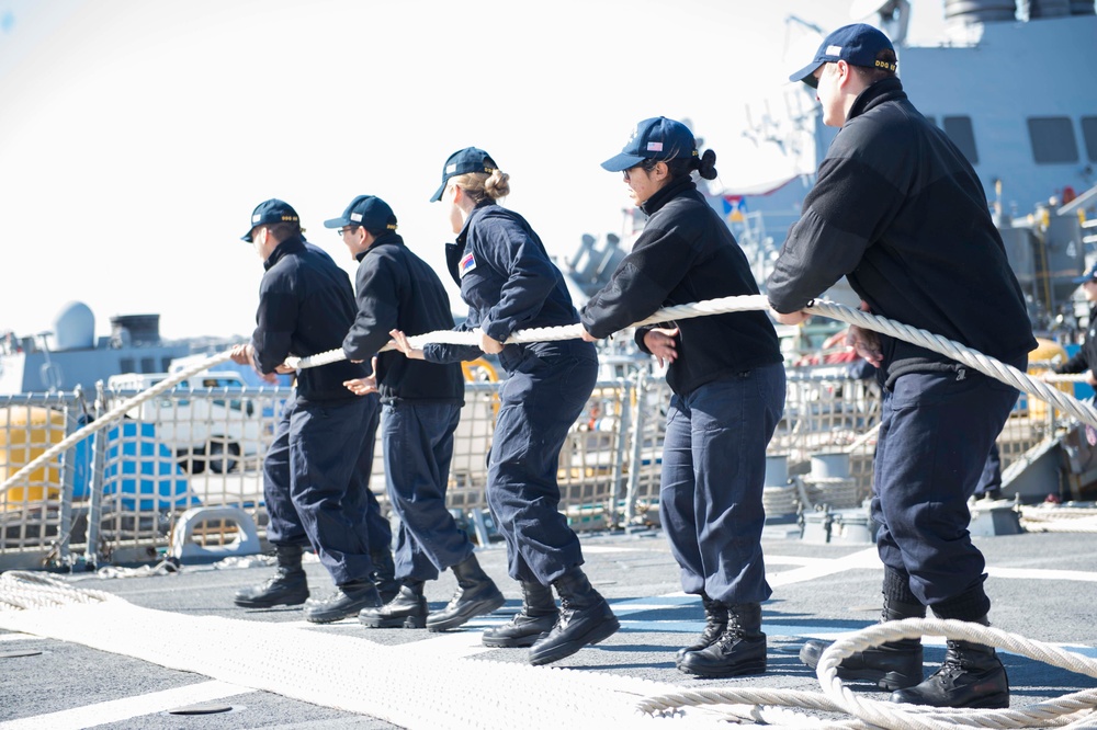 USS Benfold sea and anchor detail