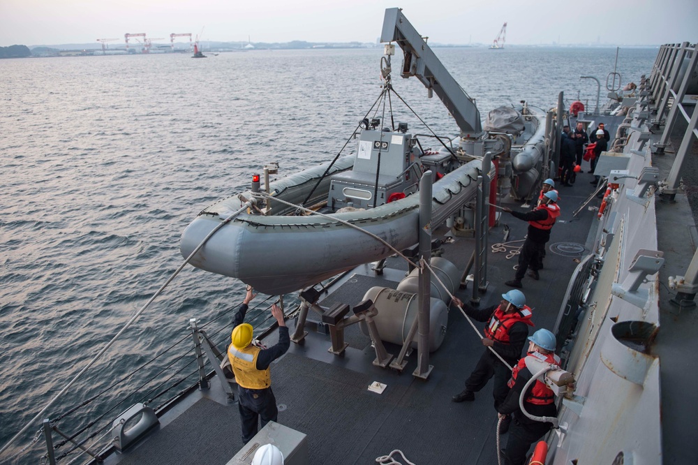 USS Benfold sea and anchor detail