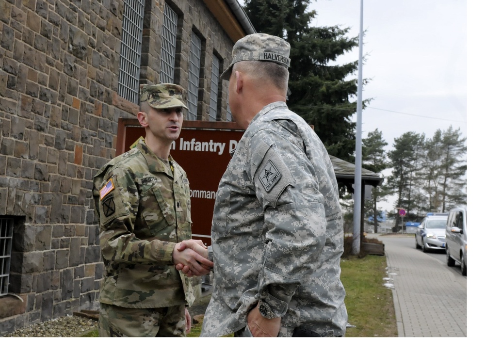 LTG Halverson talks leader development, family care with 4ID MCE