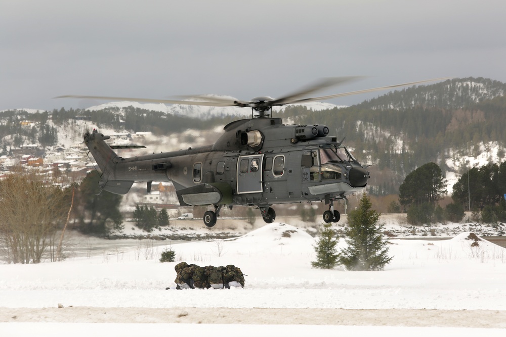 Cold Response 16 lands in Norwegian fjords