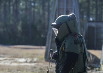 EOD conducts final field exercise in preparation for SPMAGTF-CR-AF