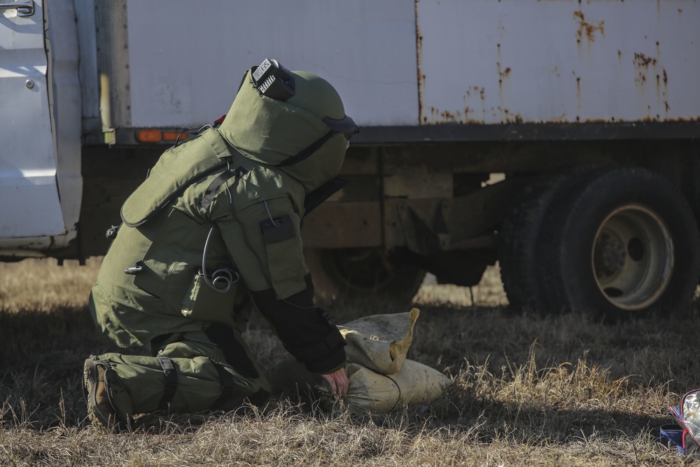 EOD conducts final field exercise in preparation for SPMAGTF-CR-AF