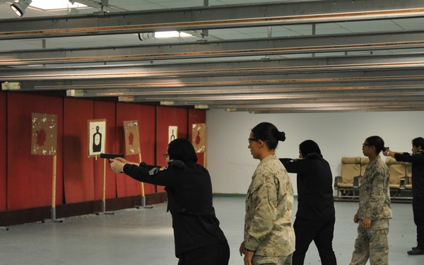 26th MEU FET trains with Kuwaiti Police