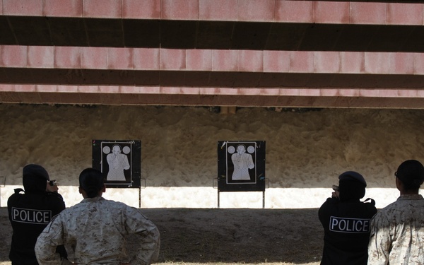26th MEU FET trains with Kuwaiti Police