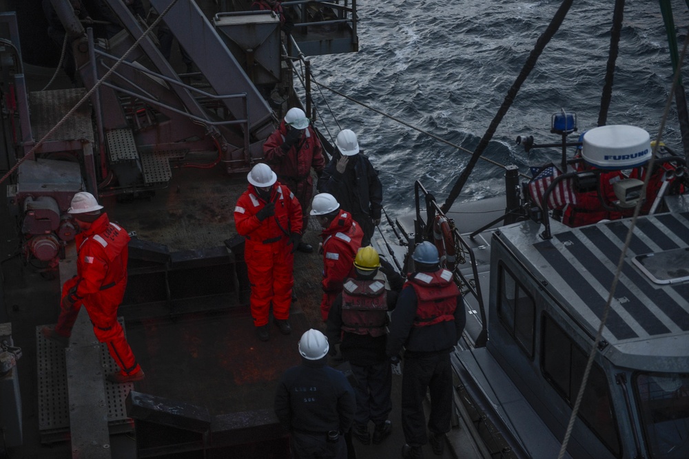 USS Fort McHenry operations