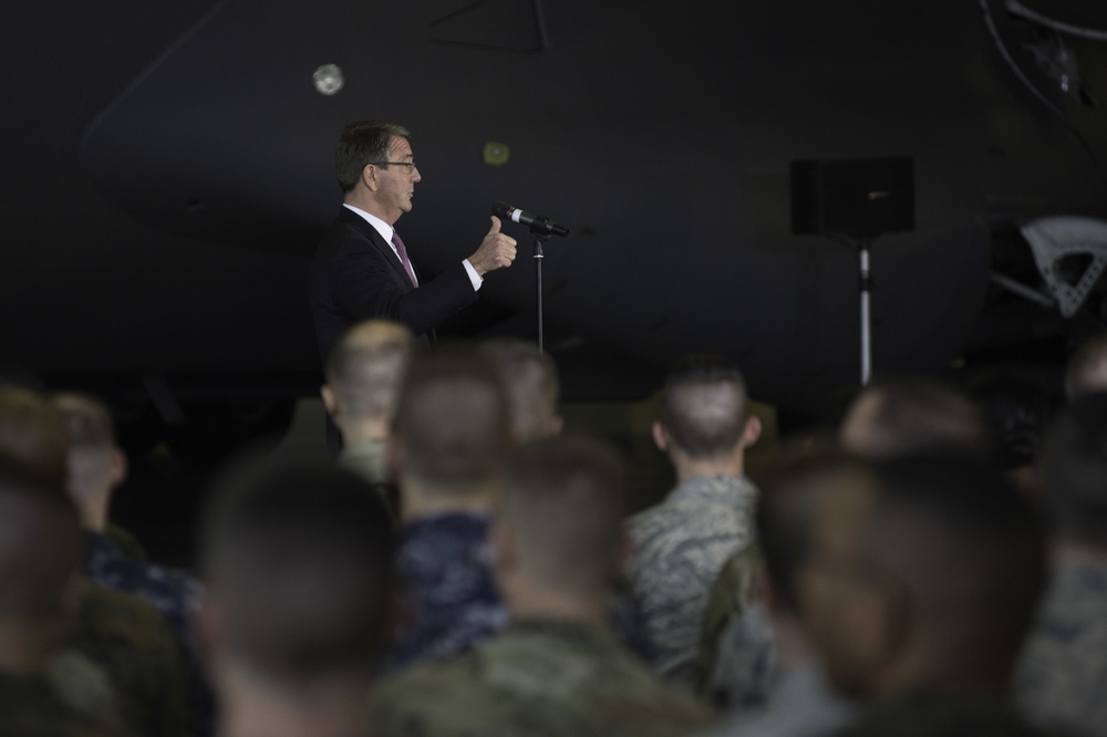 Secretary of defense visits JBLM