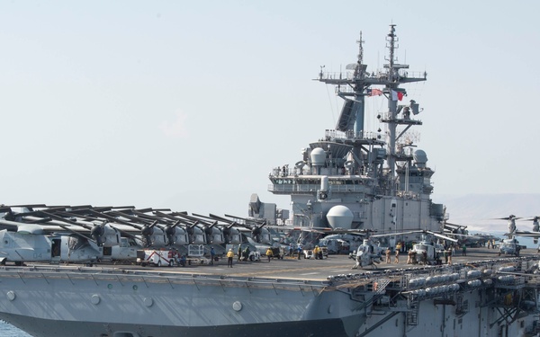 USS Kearsarge earns Battle E